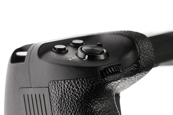 sony a7r4-VG-C4EM-shutter_rounding